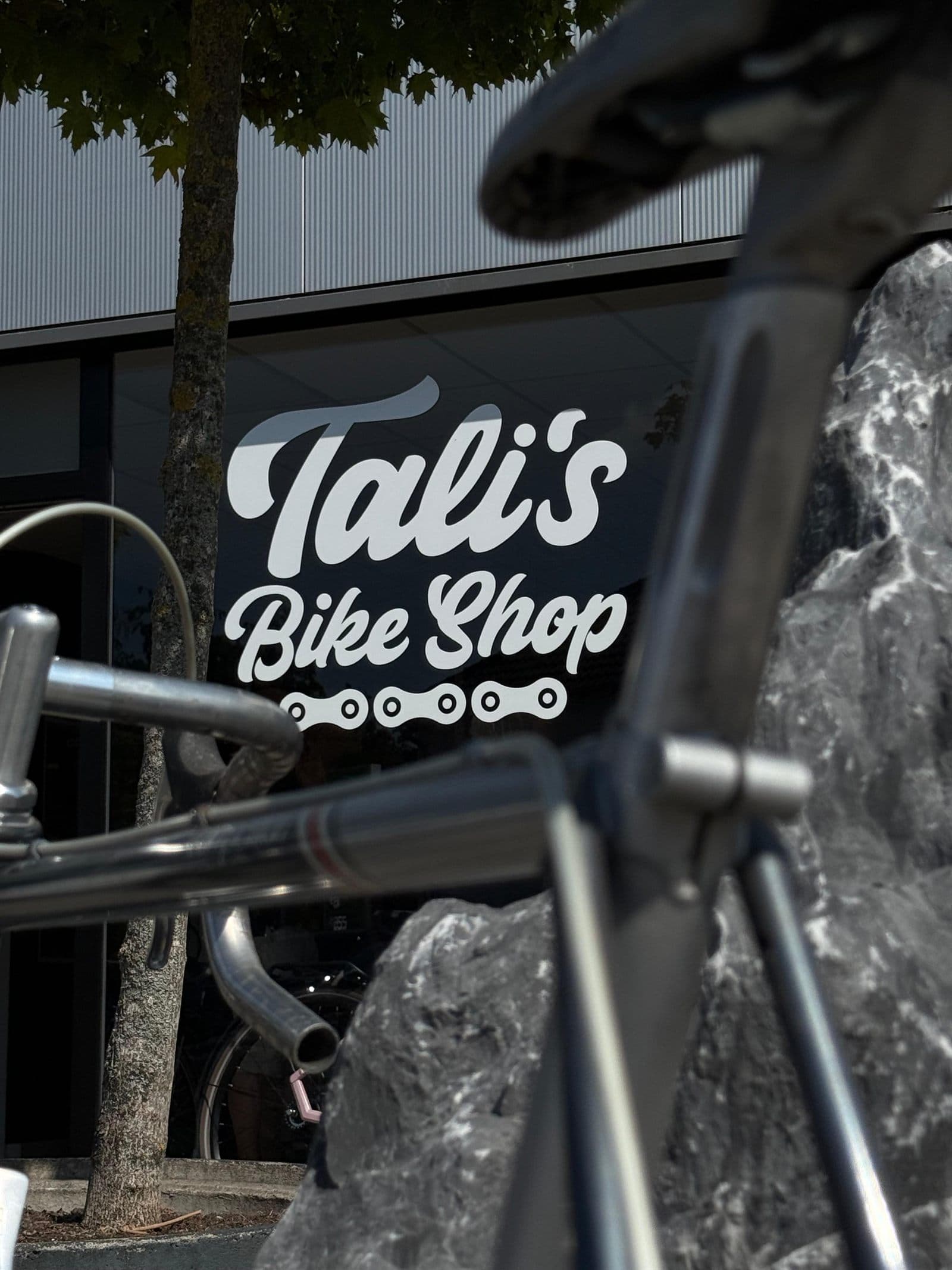 Logo am Schaufenster